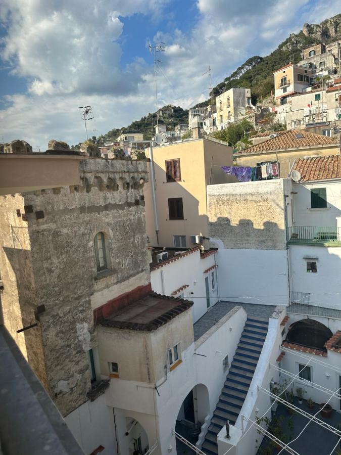 Hotel Torre Di Milo Майори Номер фото