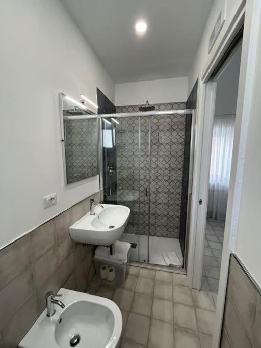 Hotel Torre Di Milo Майори Номер фото