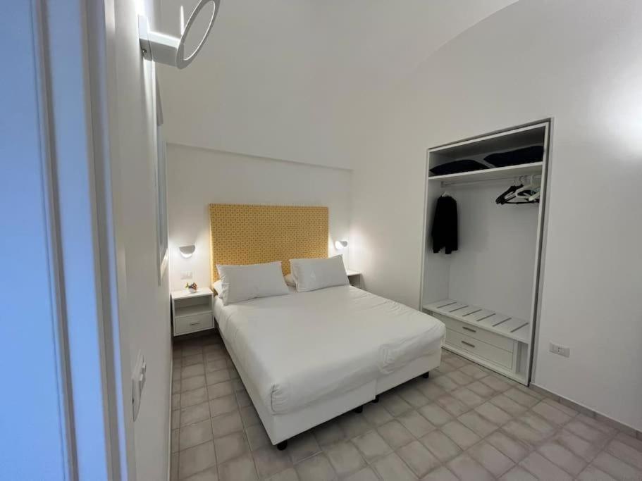 Hotel Torre Di Milo Майори Экстерьер фото
